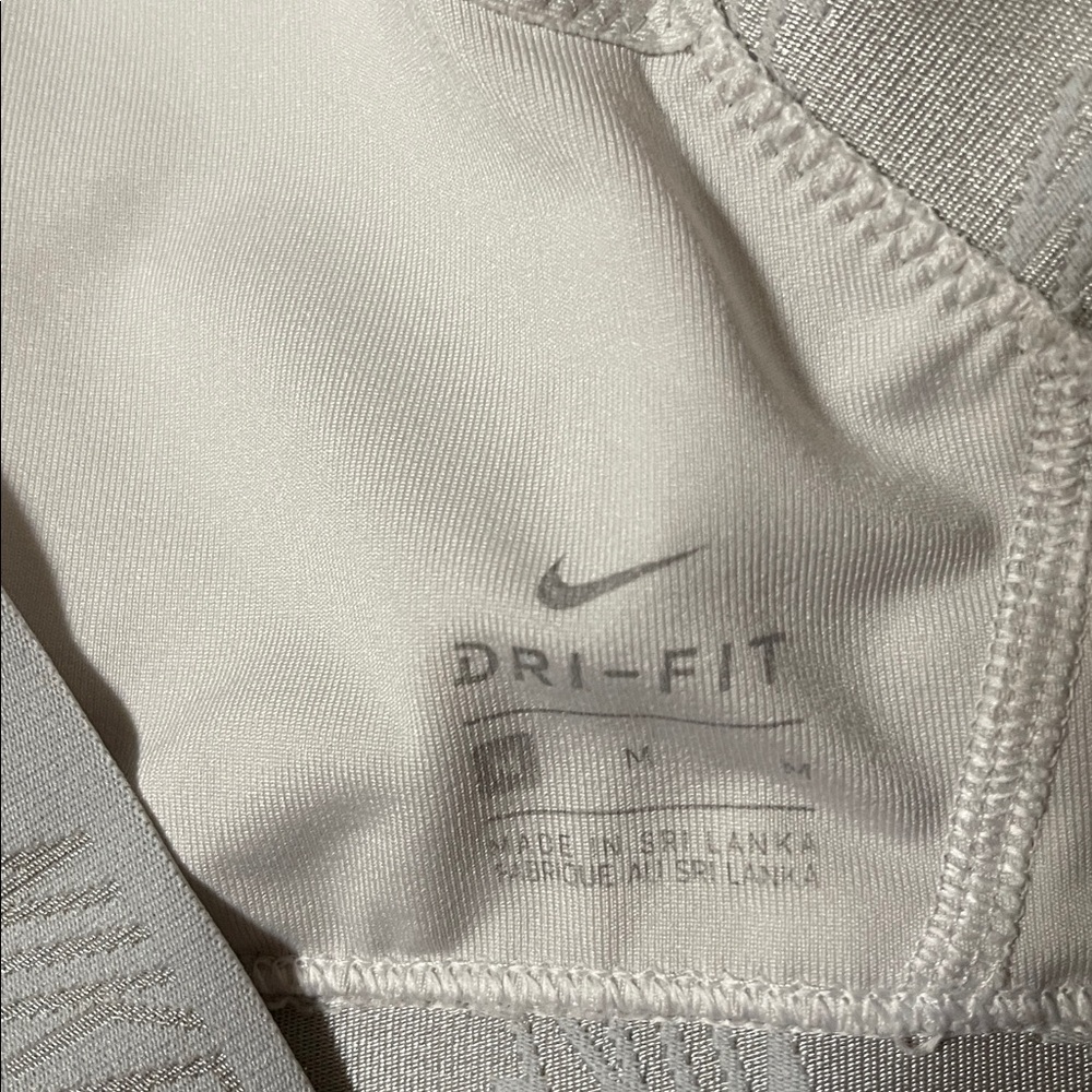 Nike Strappy Sport Bra | Size Medium - Picture 5 of 5